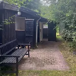 Nature-rich 60s By Isefjord בית נופש