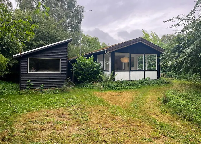 Nature-rich 60s By Isefjord Jægerspris